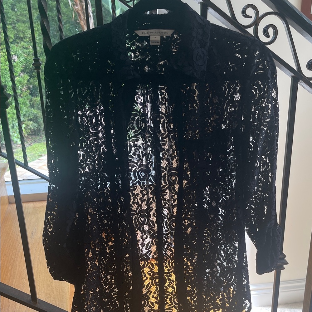 Diane Von Furstenberg Black Lace Top size 0